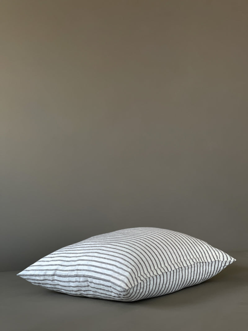 STRIPED LINEN PILLOW COVER | BLVG COLLECTION