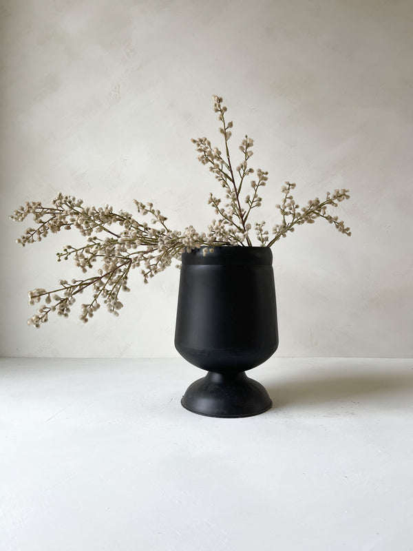 HERO URN VASE
