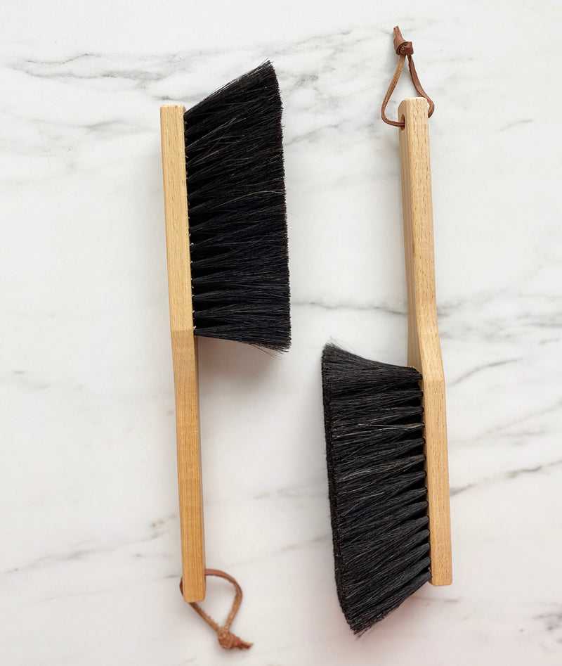 HAND BRUSH | BLACK