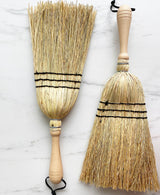 RICE STRAW HAND BRUSH W/ WOODEN HANDLE