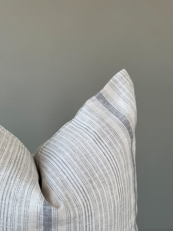 STRIPED LINEN PILLOW COVER II | BLVG COLLECTION