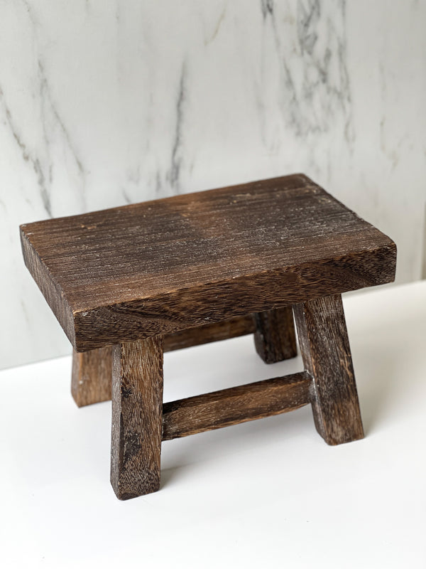 WOODEN STOOL RISER